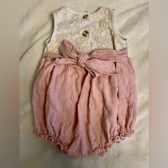 Ricrac and Ruffles Vintage-Inspired Lace & Linen Romper 24m/ 2T - Picture 3 of 4
